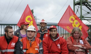 French-CGT-labour-union-w-011